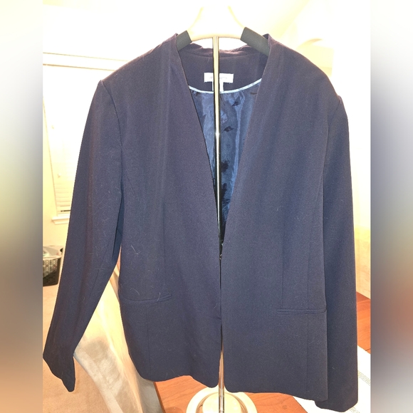 Liz Claiborne Beautiful Navy Women's Blazer, Fully Lined, High Quality, Size 20T - Picture 2 of 6